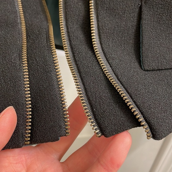 Stylish black blazer with teal lining - Picture 7 of 9